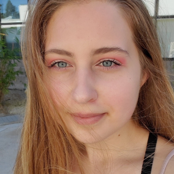 Meet your Posher, Meredith - Picture 1 of 1